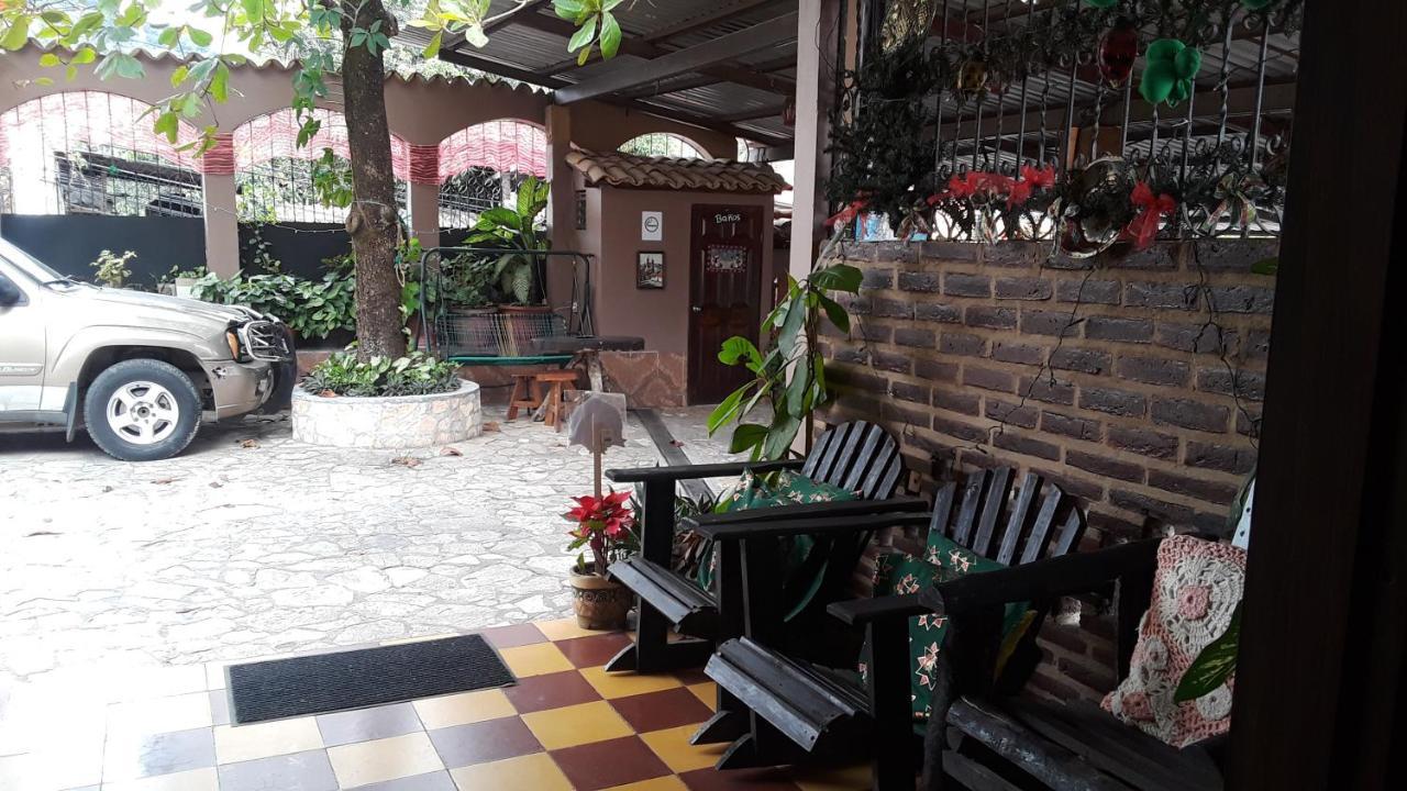 Hotel El Almendro Copán Esterno foto